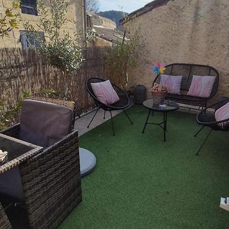Proche D'Uzes La Terrasse Du Soleil Levant Collias Экстерьер фото