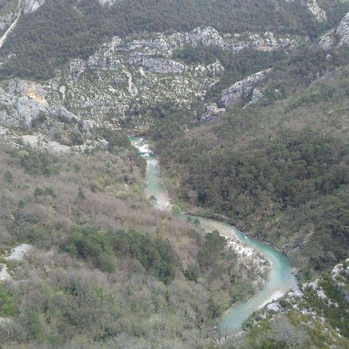 Proche D'Uzes La Terrasse Du Soleil Levant Collias Экстерьер фото