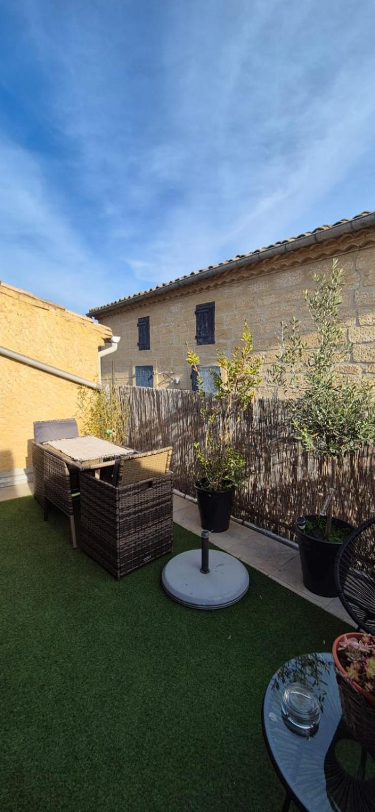 Proche D'Uzes La Terrasse Du Soleil Levant Collias Экстерьер фото